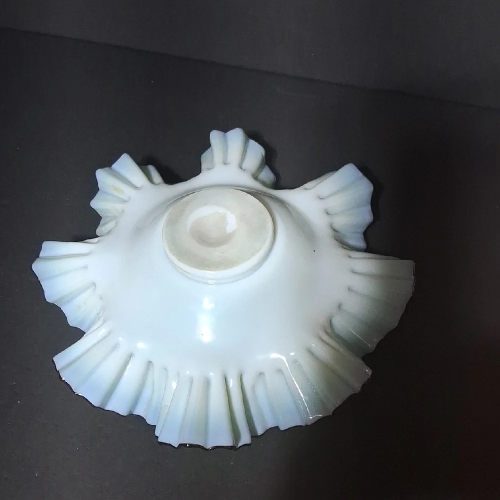 Victorian Brides Bowl With Ox Blood Red Trim Double Crimped Green - Picture 2 of 4